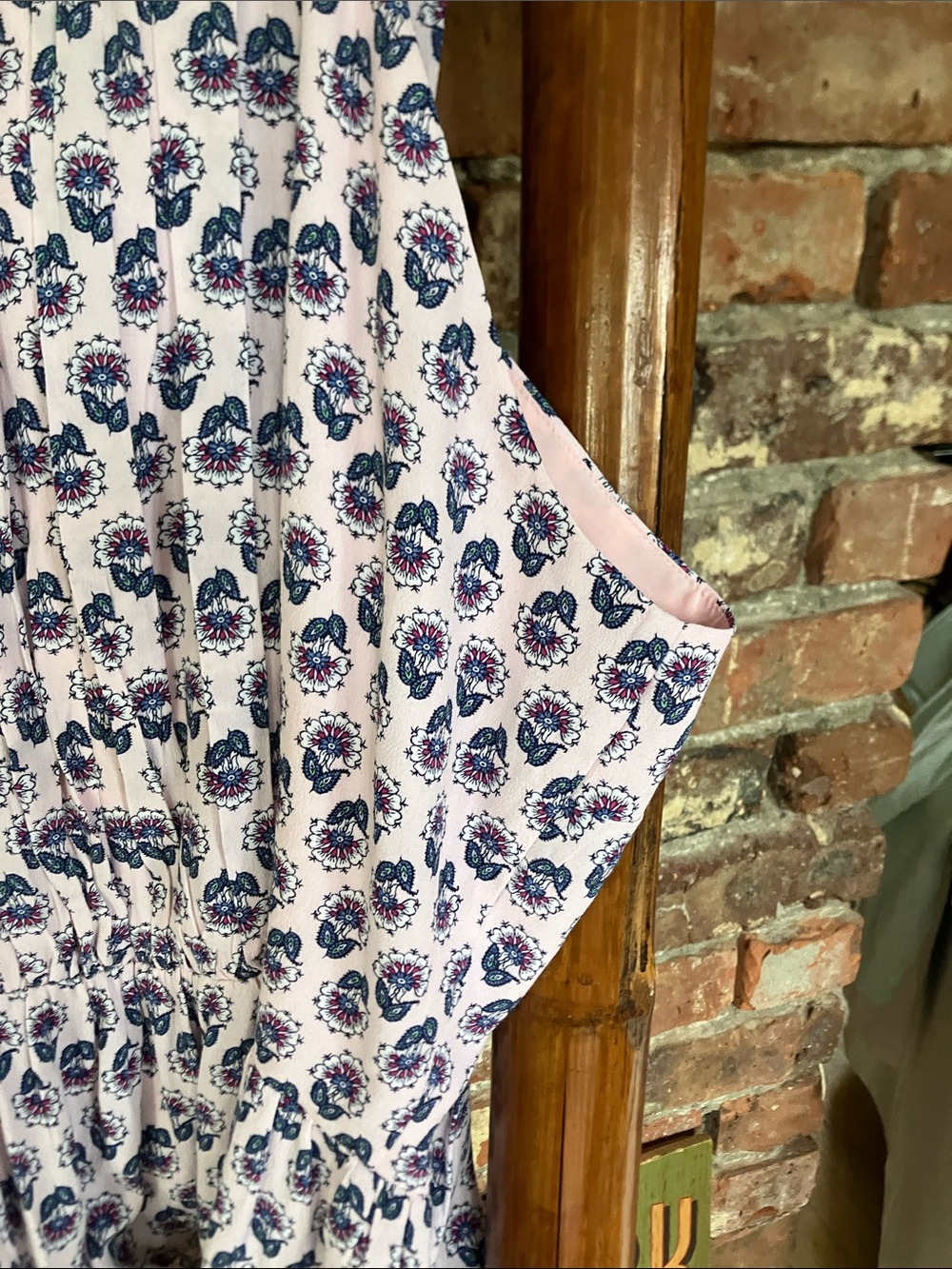 LOFT Floral Sleeveless Peplum Top — Light Pink & Navy, Size 14 - Picture 10 of 11